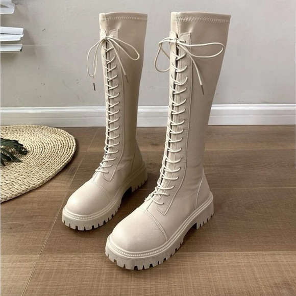 SHEIN BOOTS WITH BACK ZIPPER - Picture 1 of 8